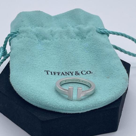 Authentic Tiffany & Co. T Ring Sterling Silver Open Band Size 8 Minimalist - Picture 5 of 9